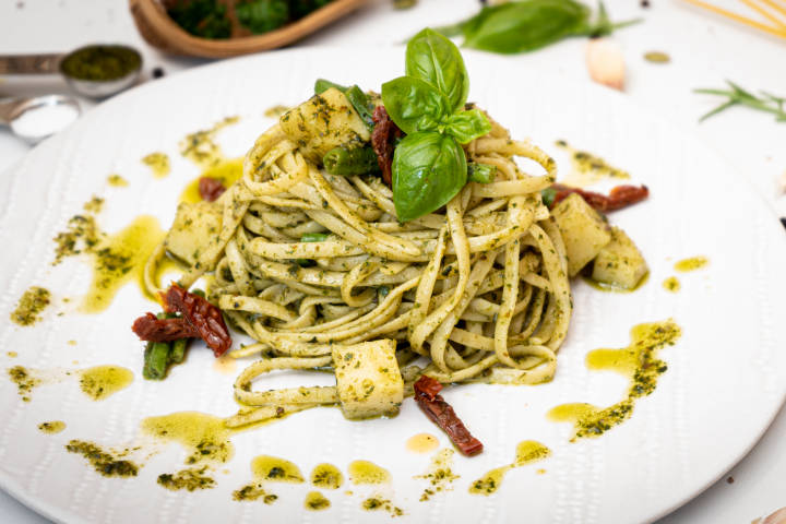 Vegan Linguine al Pesto